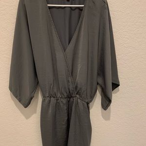 Lulu’s Kimono Romper Satin Finish XL